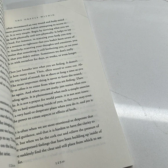 4/$20 The Oracle Within Living The Intuitive Life Paperback Book By J. Posada - Picture 10 of 10